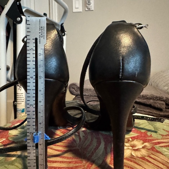 Black strappy heels, 4 in heel - Picture 3 of 4